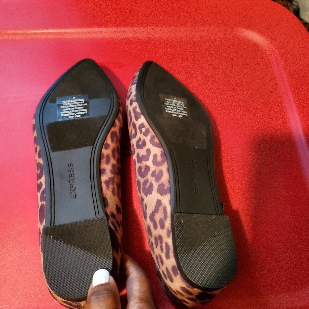 Shoes - Picture 3 of 3